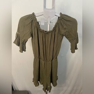 Soprano Olive Green‎ romper size small